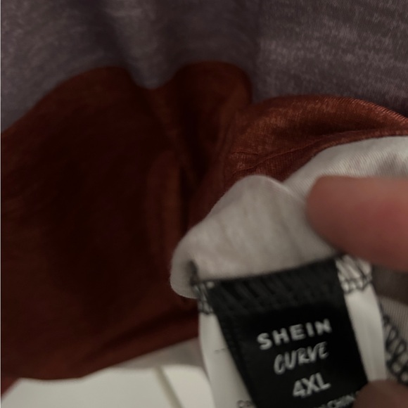 Colorblock T-Shirt with Pocket - Picture 4 of 4